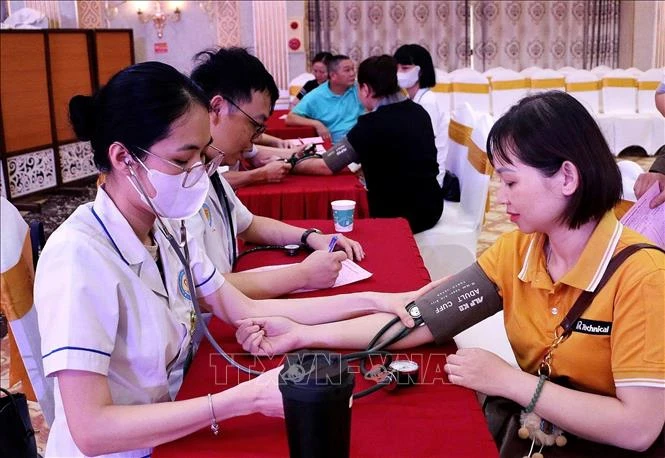 Ngày toàn dân hiến máu tình nguyện 7/4: Lan tỏa thông điệp 'cho đi là còn mãi' Ngày toàn dân hiến máu tình nguyện 7/4: Lan tỏa thông điệp 'cho đi là còn mãi'