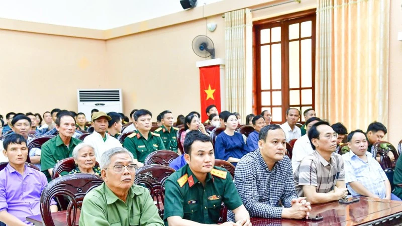 Nghệ An hỗ trợ xóa nhà tạm, nhà dột nát cho con đẻ của người hoạt động kháng chiến bị nhiễm chất độc hóa học Nghệ An hỗ trợ xóa nhà tạm, nhà dột nát cho con đẻ của người hoạt động kháng chiến bị nhiễm chất độc hóa học