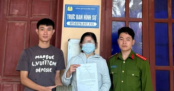 Nghệ An: Nhặt được 100 triệu đồng, nam thanh niên trả lại người đánh rơi