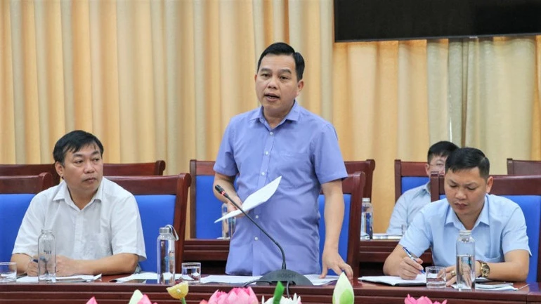 Nghệ An: Nhiều khâu còn chậm trước ngày khởi công đường cao tốc Vinh-Thanh Thủy Nghệ An: Nhiều khâu còn chậm trước ngày khởi công đường cao tốc Vinh-Thanh Thủy