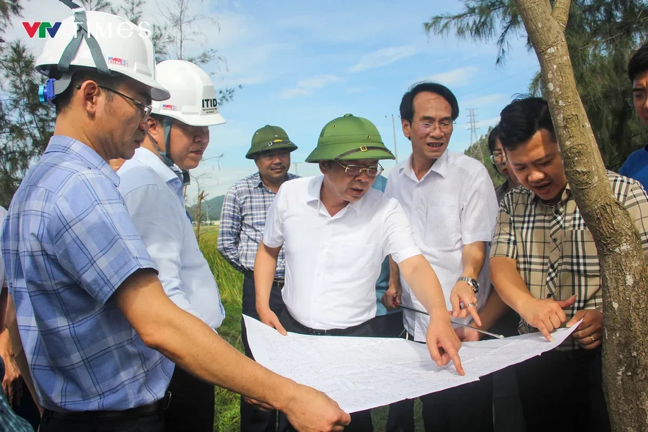 Nghệ An: Tháo gỡ vướng mắc dự án đầu tư xây dựng và kinh doanh cảng nước sâu Cửa Lò 7.400 tỷ đồng Nghệ An: Tháo gỡ vướng mắc dự án đầu tư xây dựng và kinh doanh cảng nước sâu Cửa Lò 7.400 tỷ đồng