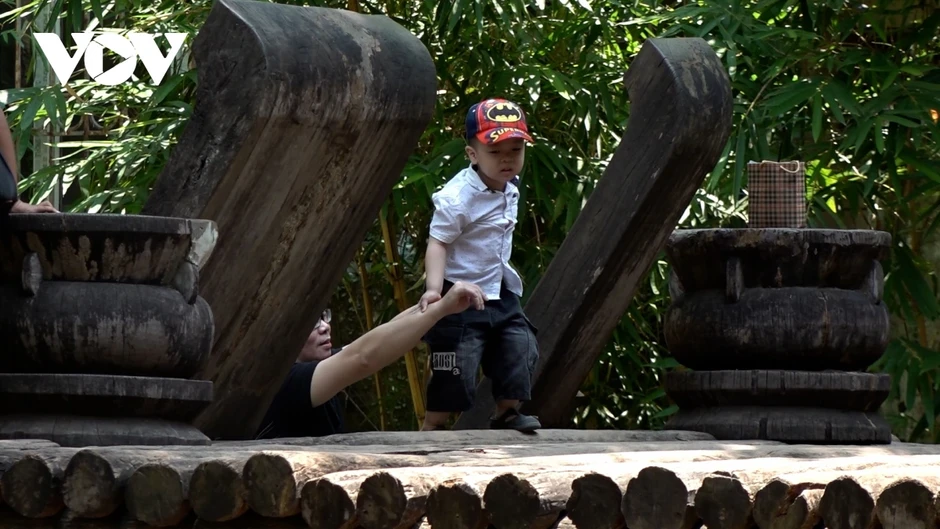 Nghỉ lễ 30/4 - 1/5, nhiều người ở Hà Nội chọn du lịch nội đô