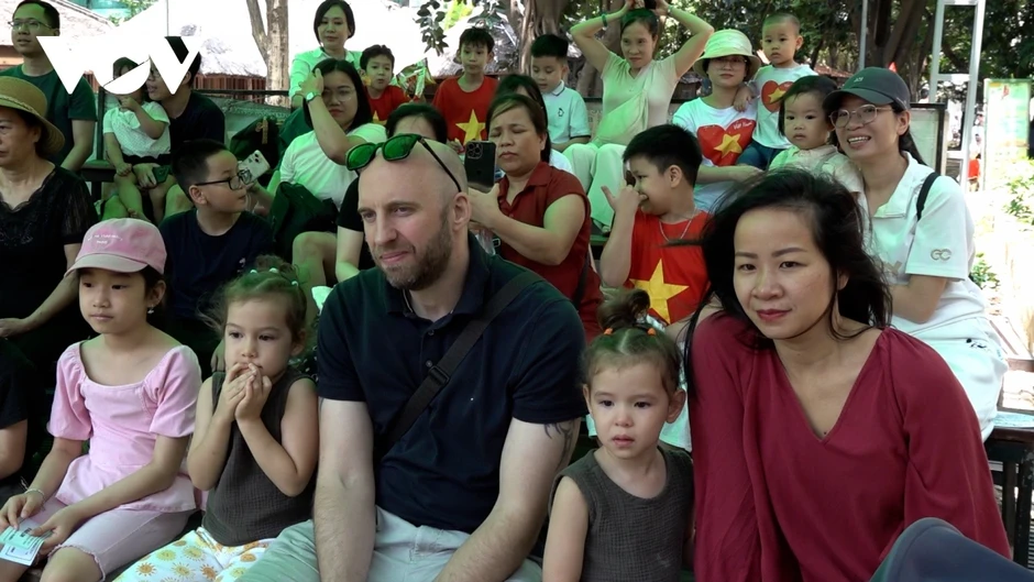 Nghỉ lễ 30/4 - 1/5, nhiều người ở Hà Nội chọn du lịch nội đô