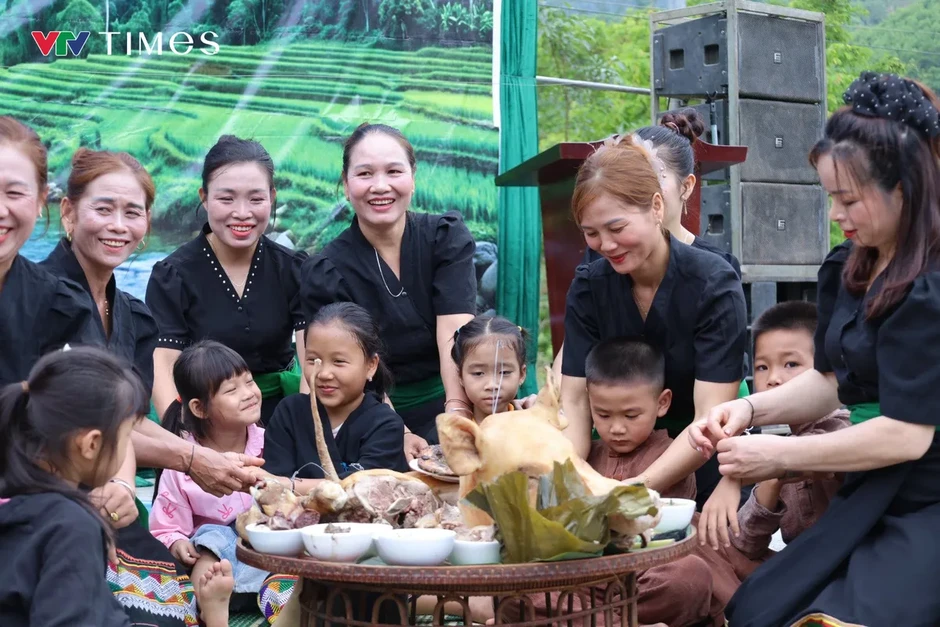 Nghi lễ “đón tiếng sấm” của người Ơ Đu trở thành Di sản văn hóa phi vật thể quốc gia Nghi lễ “đón tiếng sấm” của người Ơ Đu trở thành Di sản văn hóa phi vật thể quốc gia