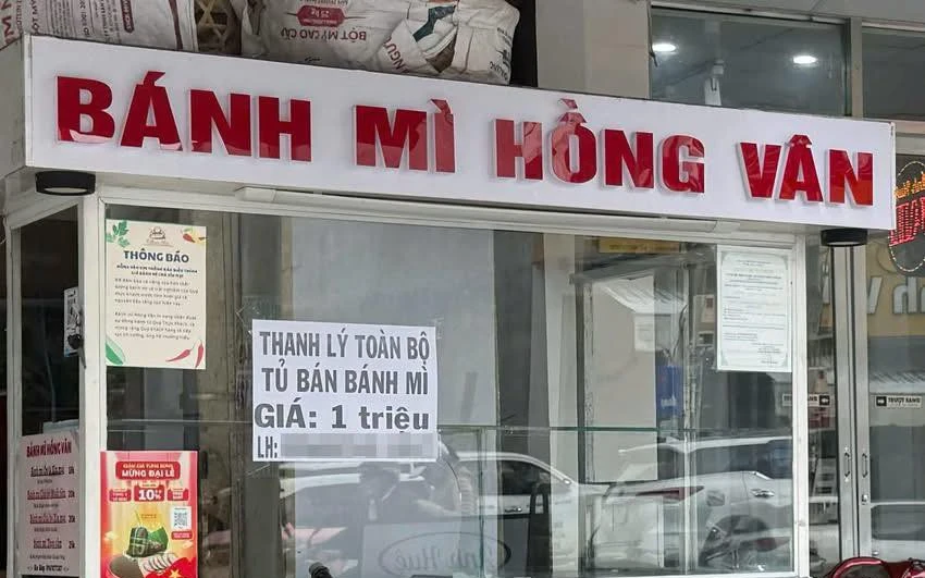 Nghi ngộ độc sau khi ăn bánh mì, 17 người nhập viện ở Quảng Ngãi Nghi ngộ độc sau khi ăn bánh mì, 17 người nhập viện ở Quảng Ngãi