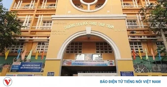 Nghi ngộ độc tại trường Đặng Thùy Trâm ở TP.HCM, 25 người nhập viện cấp cứu