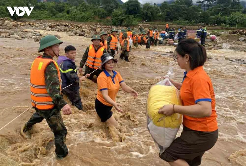Nghĩa đồng bào sau lũ dữ Mường Than Nghĩa đồng bào sau lũ dữ Mường Than
