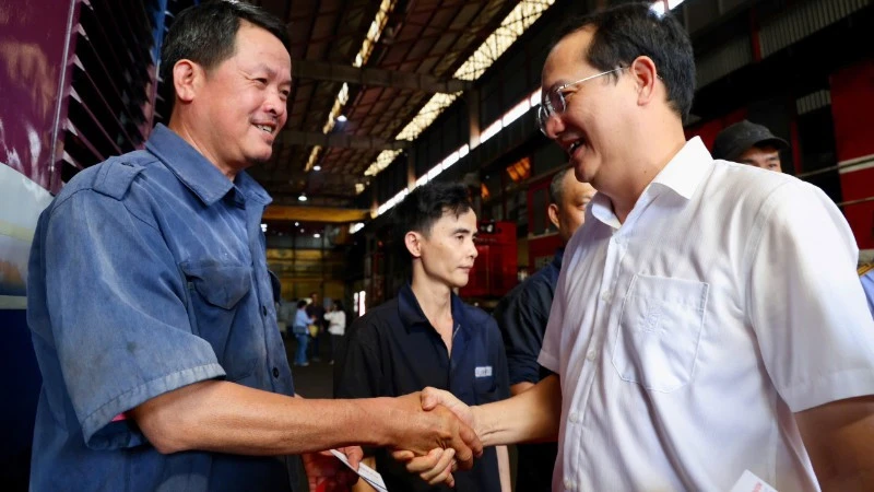 Nghĩa tình ngành đường sắt trên những cung đường gian khó Nghĩa tình ngành đường sắt trên những cung đường gian khó