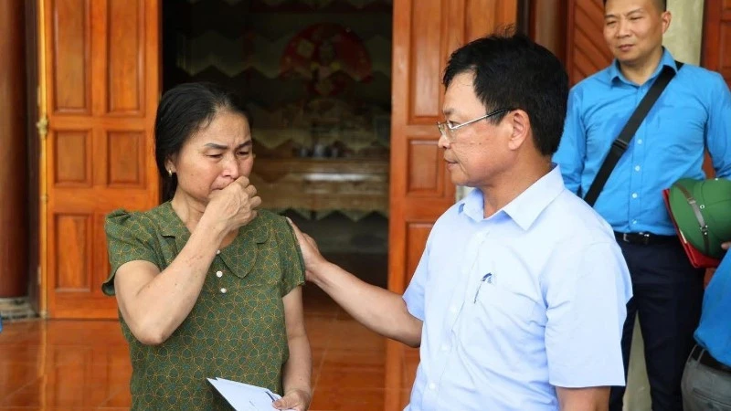 Nghĩa tình ngành đường sắt trên những cung đường gian khó Nghĩa tình ngành đường sắt trên những cung đường gian khó