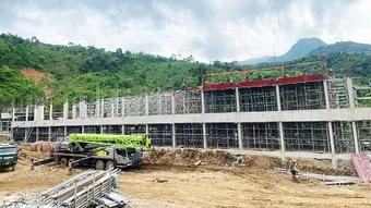 Ngóng đủ nguồn lực xây trường mới