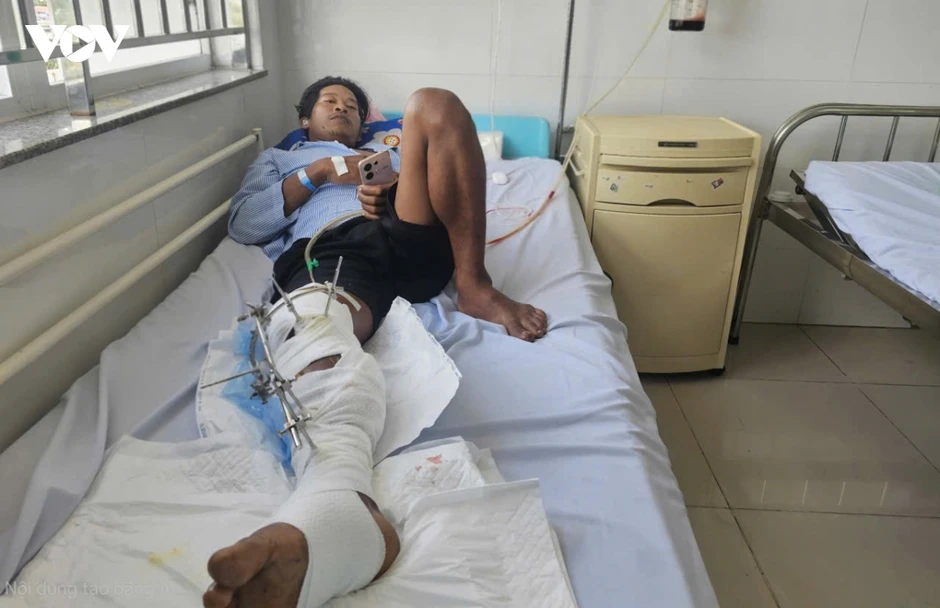 Ngư dân bị cáp tời cuốn nát chân được phẫu thuật nối kịp thời