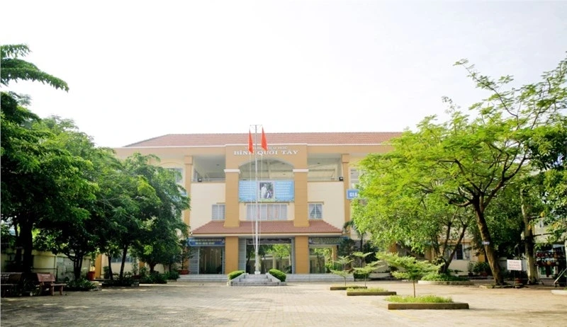 Ngưng hoạt động đơn vị cung cấp suất ăn vụ 148 học sinh nghi ngộ độc ở TP.HCM Ngưng hoạt động đơn vị cung cấp suất ăn vụ 148 học sinh nghi ngộ độc ở TP.HCM