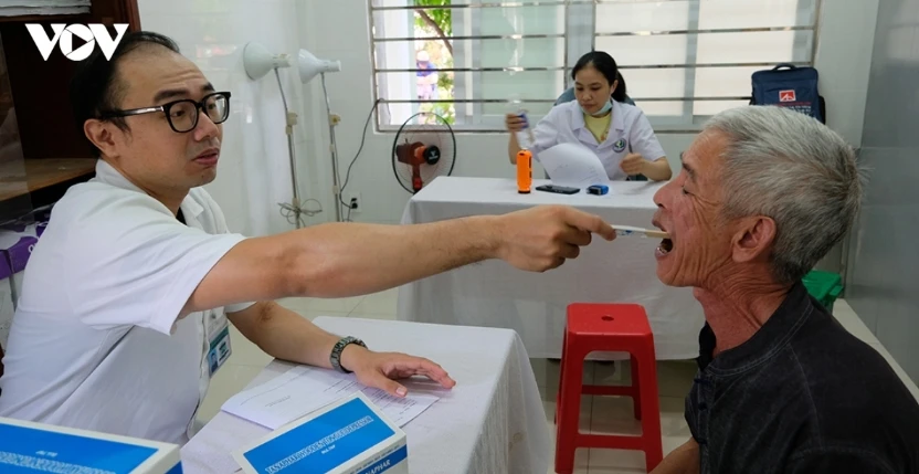 Người cao tuổi được khám sức khỏe định kỳ miễn phí ít nhất mỗi năm 1 lần Người cao tuổi được khám sức khỏe định kỳ miễn phí ít nhất mỗi năm 1 lần