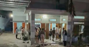 Người cha 'đổi mạng' cứu hai con thoát khỏi dòng nước xoáy trên biển