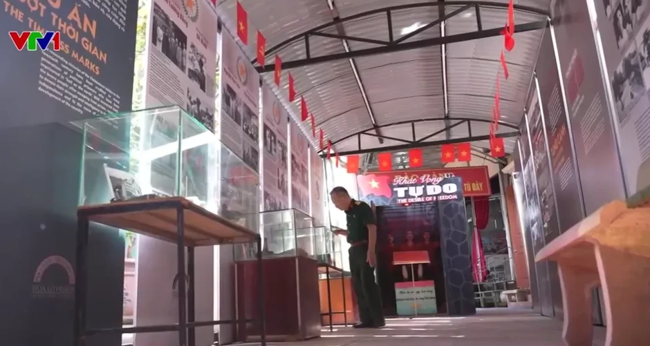 Người cựu tù hơn 20 năm giữ lửa ký ức từ "địa ngục trần gian" Người cựu tù hơn 20 năm giữ lửa ký ức từ "địa ngục trần gian"