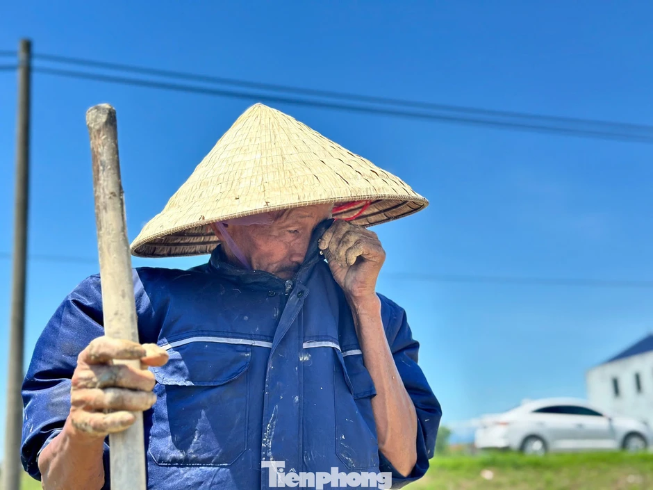 Người dân Bắc Trung Bộ quay quắt trong nắng nóng gay gắt Người dân Bắc Trung Bộ quay quắt trong nắng nóng gay gắt