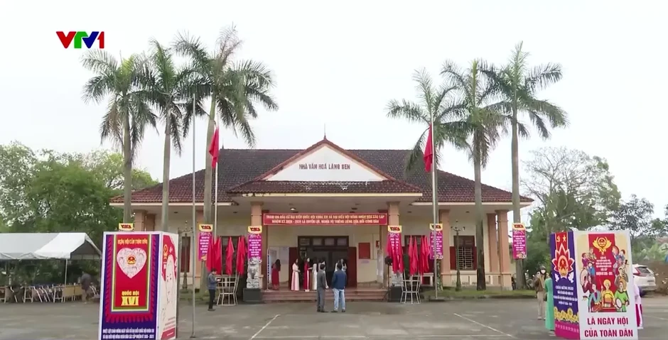 Người dân cả nước nô nức đi bỏ phiếu Người dân cả nước nô nức đi bỏ phiếu