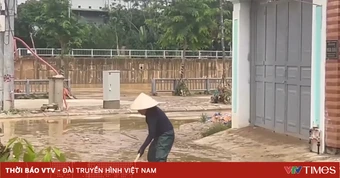 Người dân Cao Bằng khẩn trương dọn dẹp sau khi lũ rút