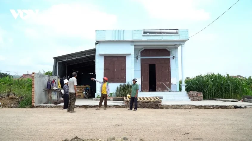 Người dân Chư A Thai đồng lòng hiến đất mở đường, xây dựng nông thôn mới Người dân Chư A Thai đồng lòng hiến đất mở đường, xây dựng nông thôn mới