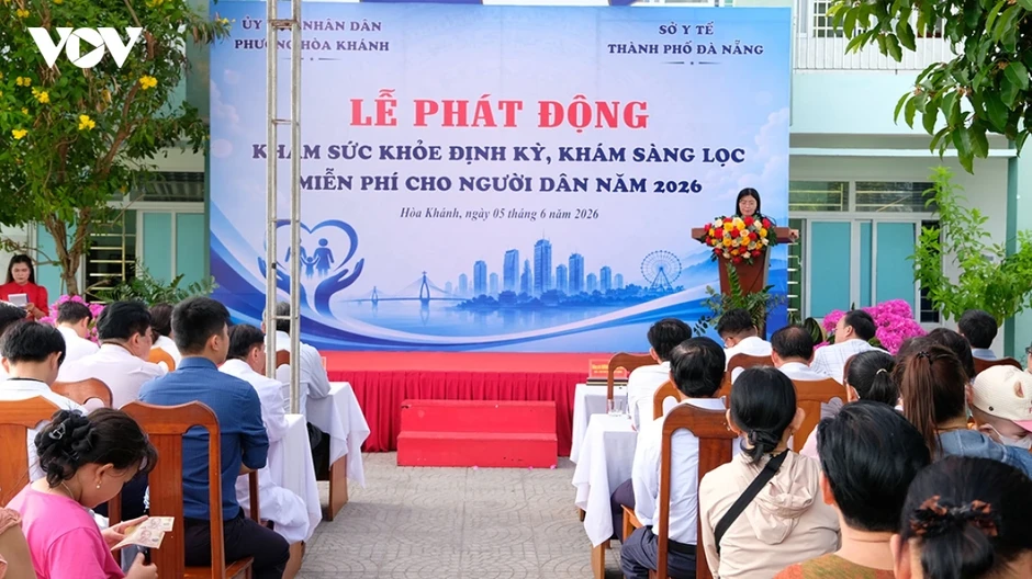 Người dân Đà Nẵng phấn khởi được khám sức khỏe miễn phí Người dân Đà Nẵng phấn khởi được khám sức khỏe miễn phí