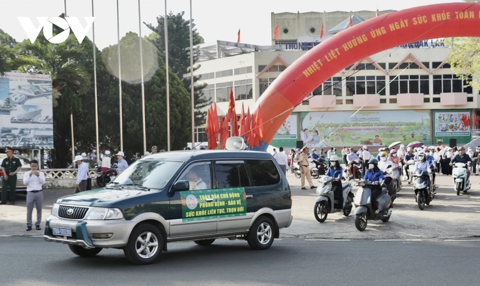 Người dân Đắk Lắk chủ động phòng bệnh từ sớm, từ xa Người dân Đắk Lắk chủ động phòng bệnh từ sớm, từ xa