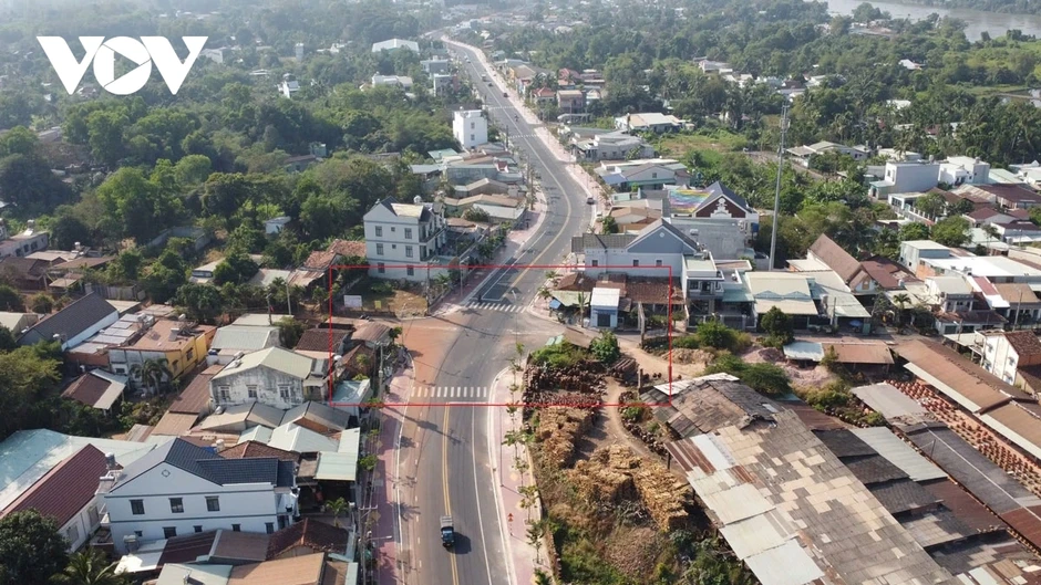 Người dân ở TP.HCM "dở khóc dở cười" vì đường ngàn tỷ khang trang nhưng khó đi Người dân ở TP.HCM "dở khóc dở cười" vì đường ngàn tỷ khang trang nhưng khó đi