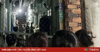 Người đàn ông đâm người phụ nữ rồi cố thủ trong phòng trọ ở TP Hồ Chí Minh