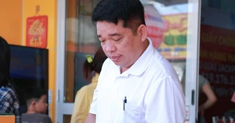 Người đàn ông trúng Vietlott hơn 83 tỉ đồng lại trúng xổ số miền Nam