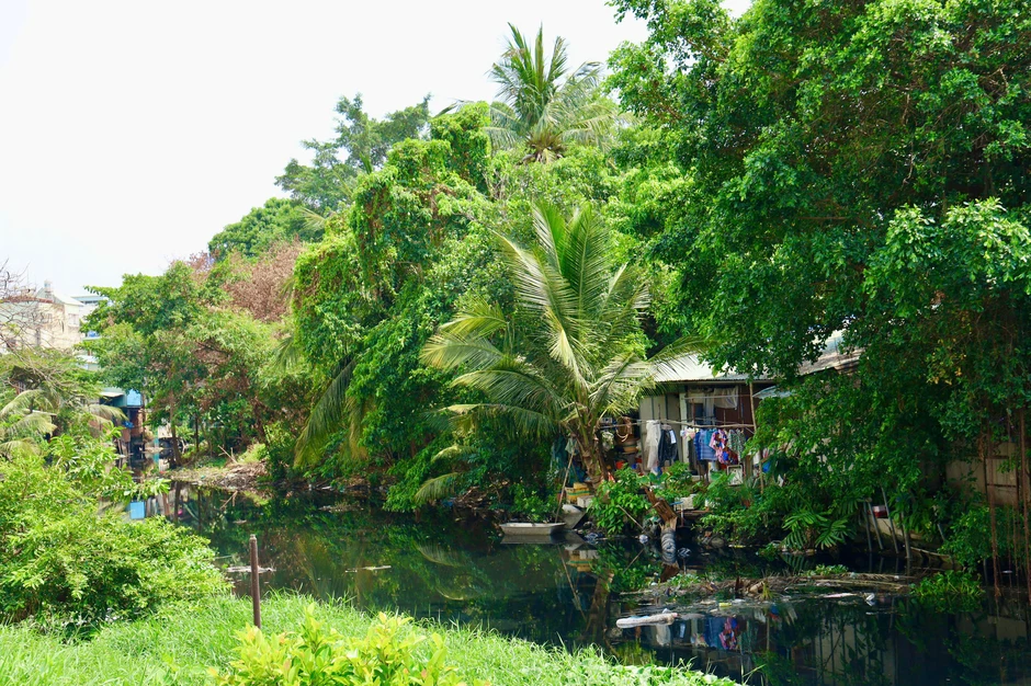 Người dân tháo dỡ nhà, nhường chỗ cho rạch Xuyên Tâm Người dân tháo dỡ nhà, nhường chỗ cho rạch Xuyên Tâm