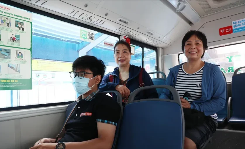 Người dân TP Hồ Chí Minh hào hứng trong ngày đầu miễn phí vé xe buýt Người dân TP Hồ Chí Minh hào hứng trong ngày đầu miễn phí vé xe buýt