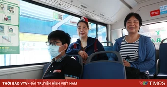 Người dân TP Hồ Chí Minh hào hứng trong ngày đầu miễn phí vé xe buýt
