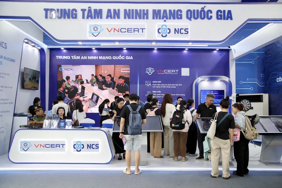Người dân trải nghiệm gì trong ngày cuối sự kiện "Tổ quốc bình yên"? Người dân trải nghiệm gì trong ngày cuối sự kiện "Tổ quốc bình yên"?