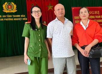 Người dân trao trả 500 triệu đồng cho người chuyển khoản nhầm