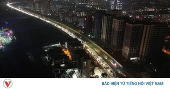 Người dân trở lại Hà Nội, ùn tắc kéo dài trong đêm trên cao tốc Pháp Vân - Cầu Giẽ