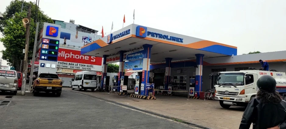 Người dân và doanh nghiệp Đồng Tháp trước lộ trình sử dụng xăng E10 Người dân và doanh nghiệp Đồng Tháp trước lộ trình sử dụng xăng E10