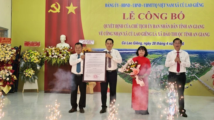 Người dân xã đảo Cù Lao Giêng được miễn phí 100% thẻ BHYT Người dân xã đảo Cù Lao Giêng được miễn phí 100% thẻ BHYT
