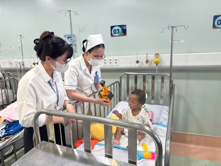 Người thân, hàng xóm, chủ trọ không lên tiếng khi biết trẻ bị bạo hành có vi phạm pháp luật? Người thân, hàng xóm, chủ trọ không lên tiếng khi biết trẻ bị bạo hành có vi phạm pháp luật?