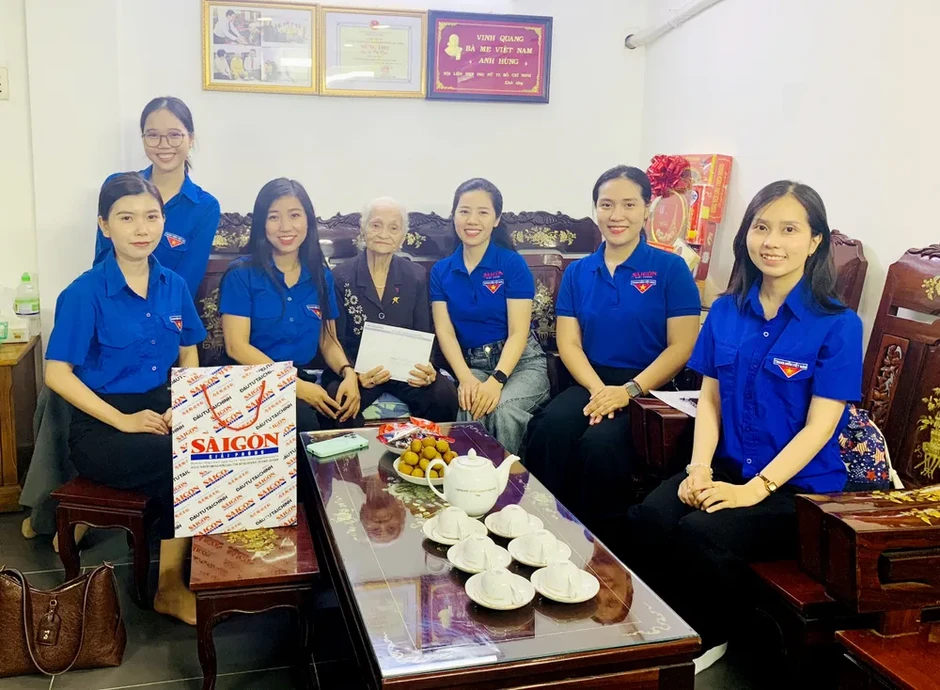 Người trẻ tiếp nối mạch nguồn biết ơn Người trẻ tiếp nối mạch nguồn biết ơn