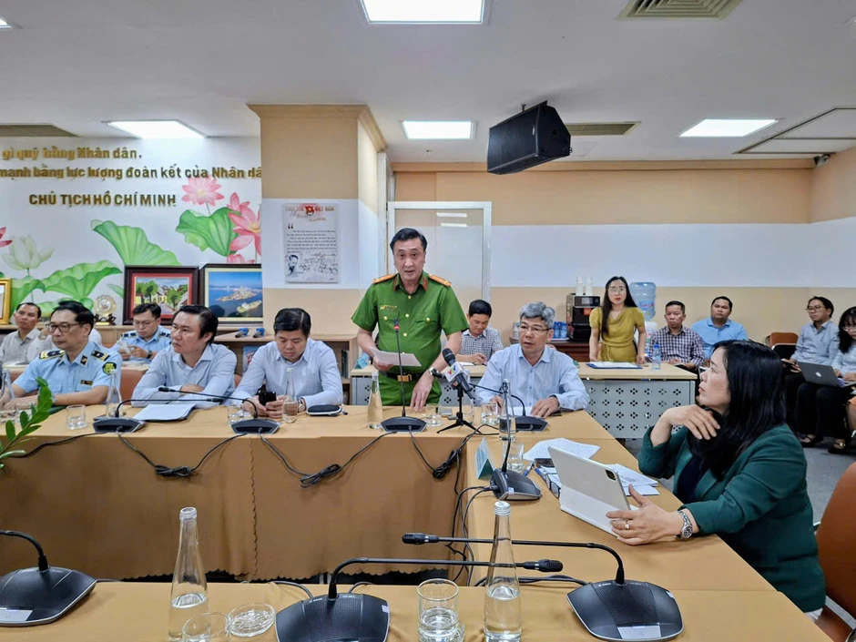 Nguồn cung xăng dầu TP Hồ Chí Minh vẫn đảm bảo, khuyến cáo người dân không tích trữ Nguồn cung xăng dầu TP Hồ Chí Minh vẫn đảm bảo, khuyến cáo người dân không tích trữ
