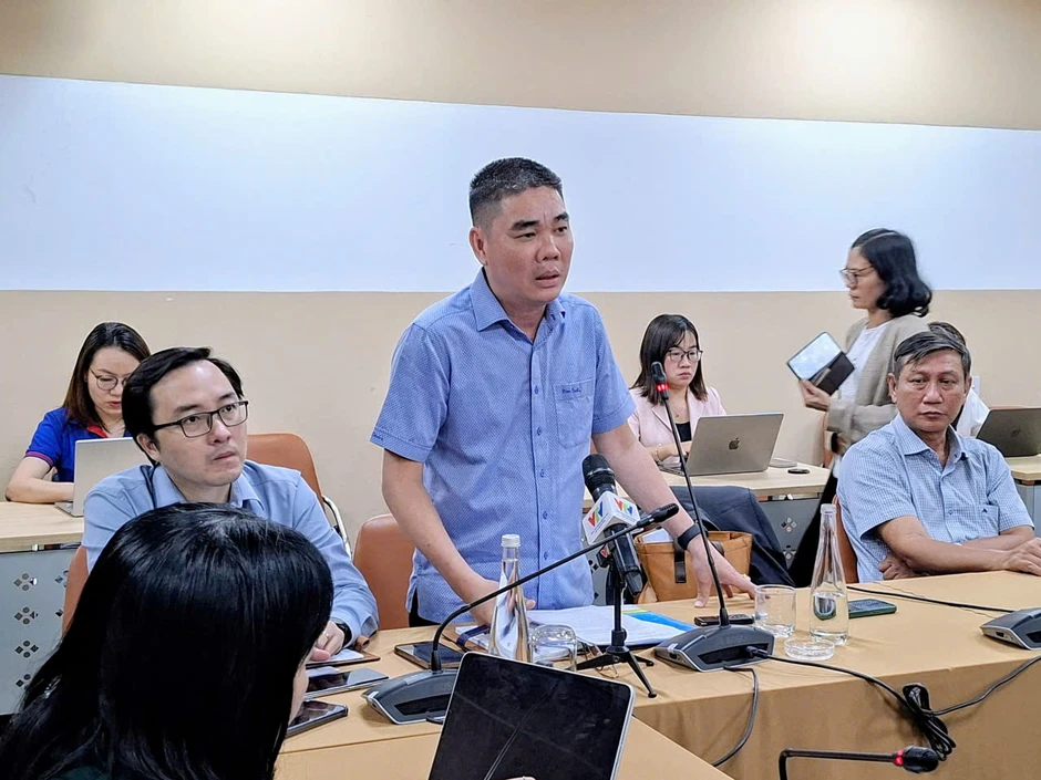 Nguồn cung xăng dầu TP Hồ Chí Minh vẫn đảm bảo, khuyến cáo người dân không tích trữ Nguồn cung xăng dầu TP Hồ Chí Minh vẫn đảm bảo, khuyến cáo người dân không tích trữ
