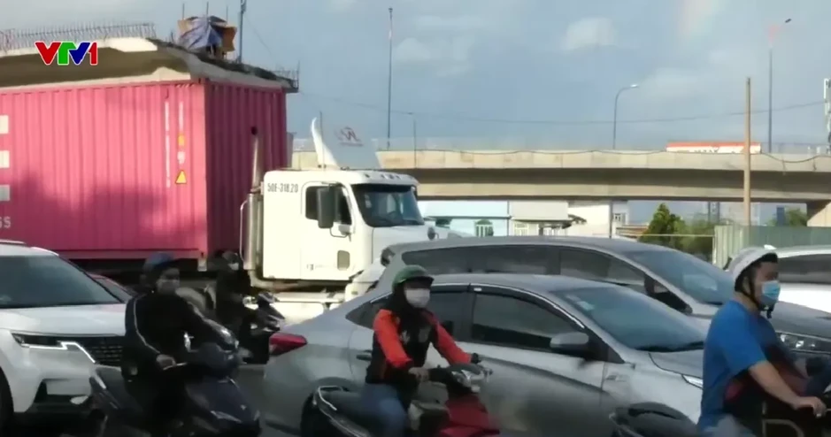 Nguy cơ ùn tắc cửa ngõ TP Hồ Chí Minh do nút giao chậm tiến độ Nguy cơ ùn tắc cửa ngõ TP Hồ Chí Minh do nút giao chậm tiến độ