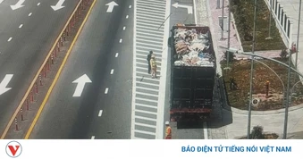 Nguyên nhân hàng loạt xe thủng lốp trên cao tốc: Nghi xe tải làm rơi vật nhọn