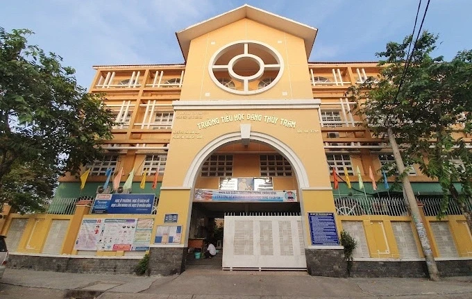 Nguyên nhân khiến hơn 100 học sinh tiểu học ở TP.HCM bị ngộ độc thực phẩm Nguyên nhân khiến hơn 100 học sinh tiểu học ở TP.HCM bị ngộ độc thực phẩm