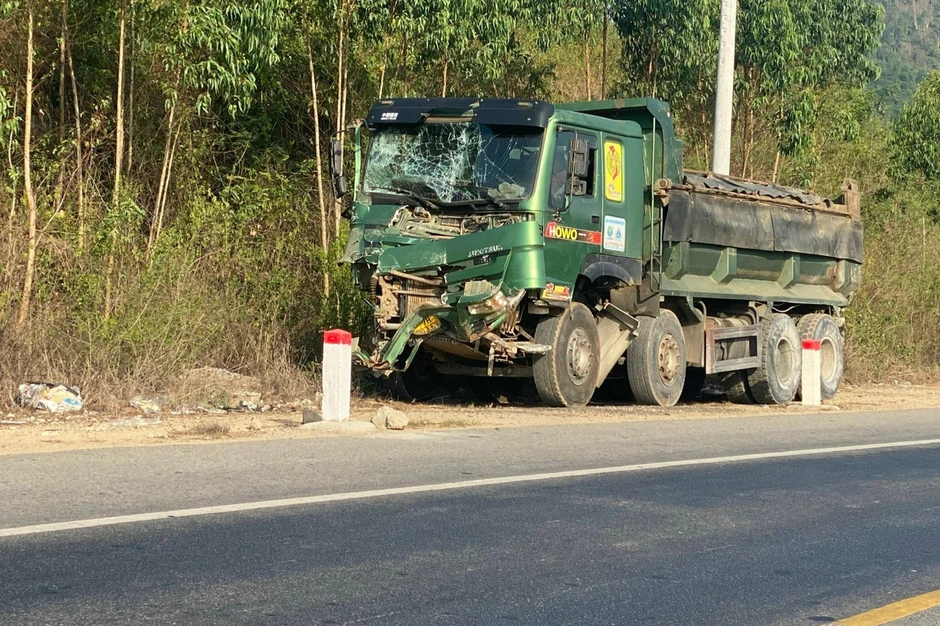 Nguyên nhân xe khách chở 12 người lao xuống vực trên đèo An Khê Nguyên nhân xe khách chở 12 người lao xuống vực trên đèo An Khê
