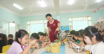 Nhà trường siết chặt quy trình bữa ăn bán trú