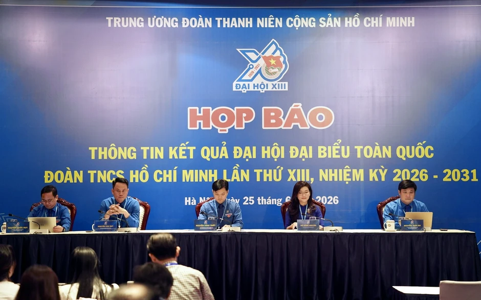 Nhanh chóng đưa Nghị quyết Đại hội Đoàn lần thứ XIII vào cuộc sống Nhanh chóng đưa Nghị quyết Đại hội Đoàn lần thứ XIII vào cuộc sống