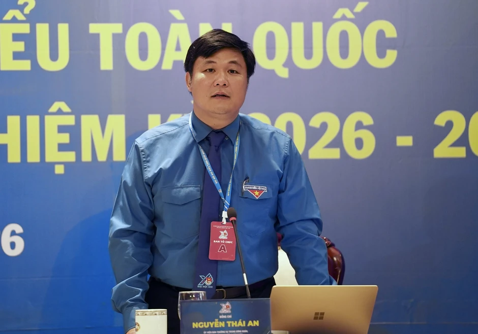 Nhanh chóng đưa Nghị quyết Đại hội Đoàn lần thứ XIII vào cuộc sống Nhanh chóng đưa Nghị quyết Đại hội Đoàn lần thứ XIII vào cuộc sống