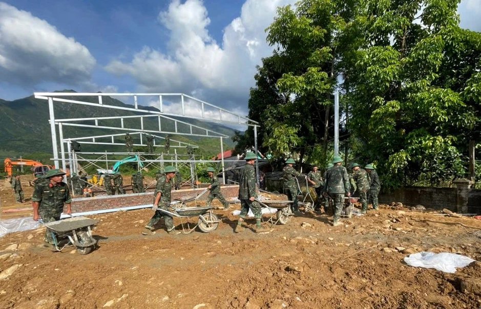 Nhanh chóng ổn định cuộc sống người dân sau lũ quét Nhanh chóng ổn định cuộc sống người dân sau lũ quét