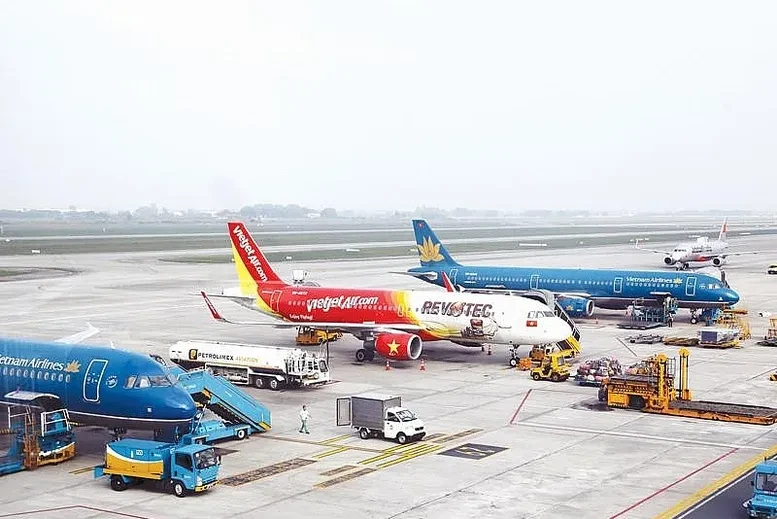Nhiều chuyến bay tại Nội Bài tạm dừng hoạt động do diều thả gần sân bay Nhiều chuyến bay tại Nội Bài tạm dừng hoạt động do diều thả gần sân bay