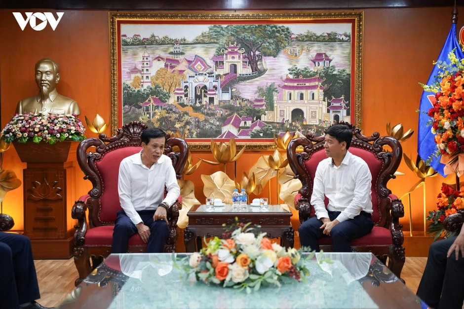 Nhiều cơ quan, đơn vị đến thăm, chúc mừng TinVina nhân dịp 21/6